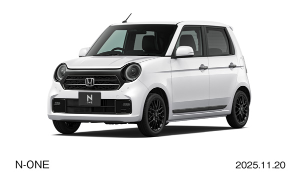 Premium Tourer　フロント7:3 エクステリア　（プラチナホワイト・パール）