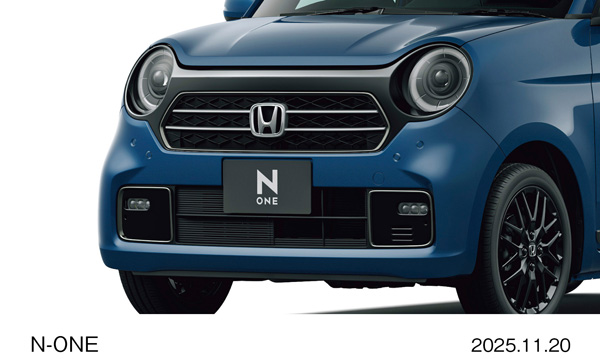 Premium Tourer　フロント7:3 エクステリア　（シーベッドブルー・パール）