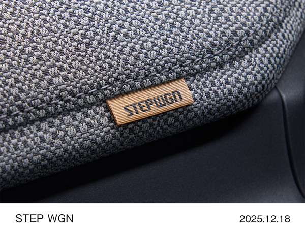 30周年専用STEP WGNブランドタグ