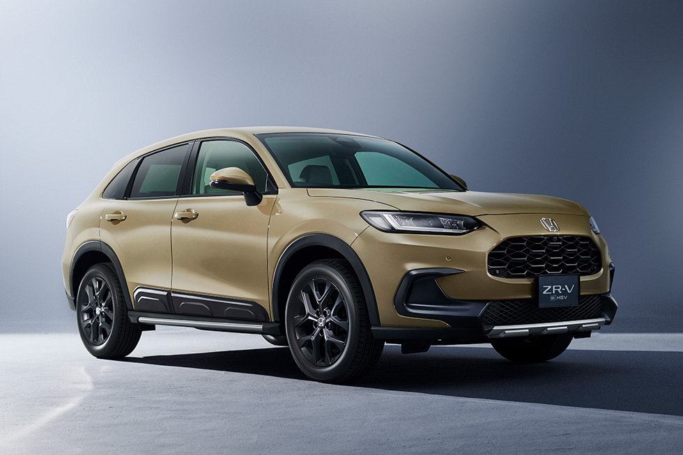 e:HEV Z CROSS TOURING※ディーラーオプション（ドアロア―ガーニッシュ）装着車