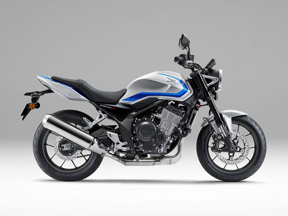 CB400 SUPER FOUR E-Clutch（ウルフシルバーメタリック）