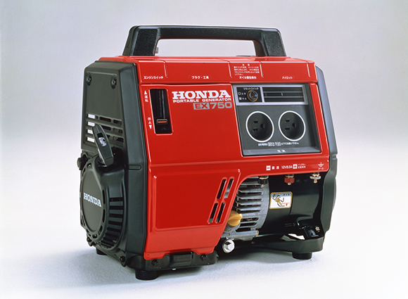 Honda | 低騒音、小型軽量設計と充実した装備の携帯発電機「ホンダ 