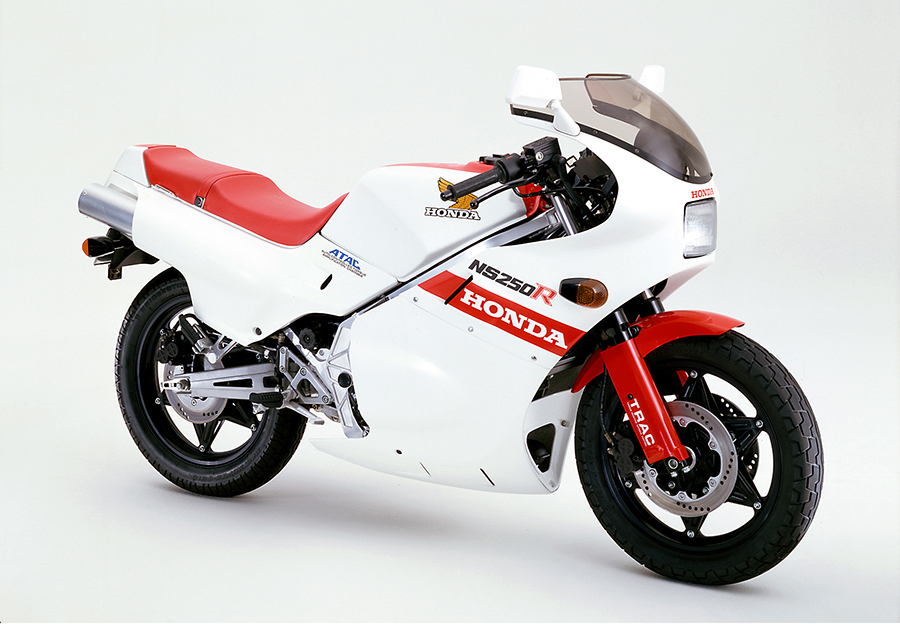 Honda | 最新技術を投入した新型ロードスポーツバイク「ホンダ・NS250F