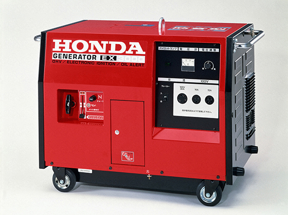 Honda | 静粛性・経済性に優れ夜間工事などに最適な防音型発電機ホンダ