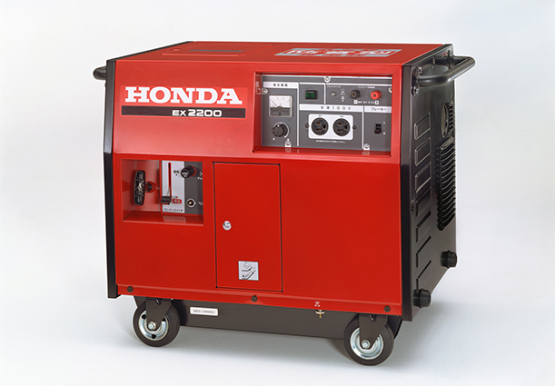 Honda | 建設工事などの作業機用防音型発電機 最大出力2.2kVA(50Hz 