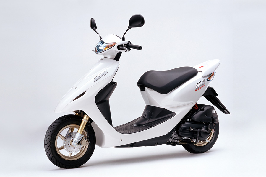 Honda | スポーティーな50ccスクーター「スマート・Dio Z4(ズィー ...