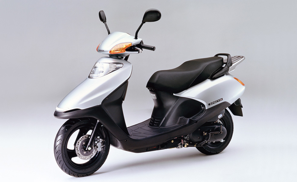 100ccスクーター「スペイシー100」のカラーリングを変更 ... - Honda