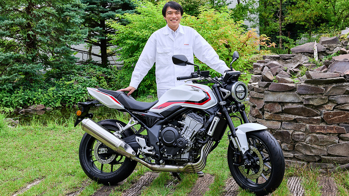 「すべての瞬間が、楽しさにつながる」バイク。新型CB400 SUPER FOUR E-Clutchが目指した新時代のスタンダード