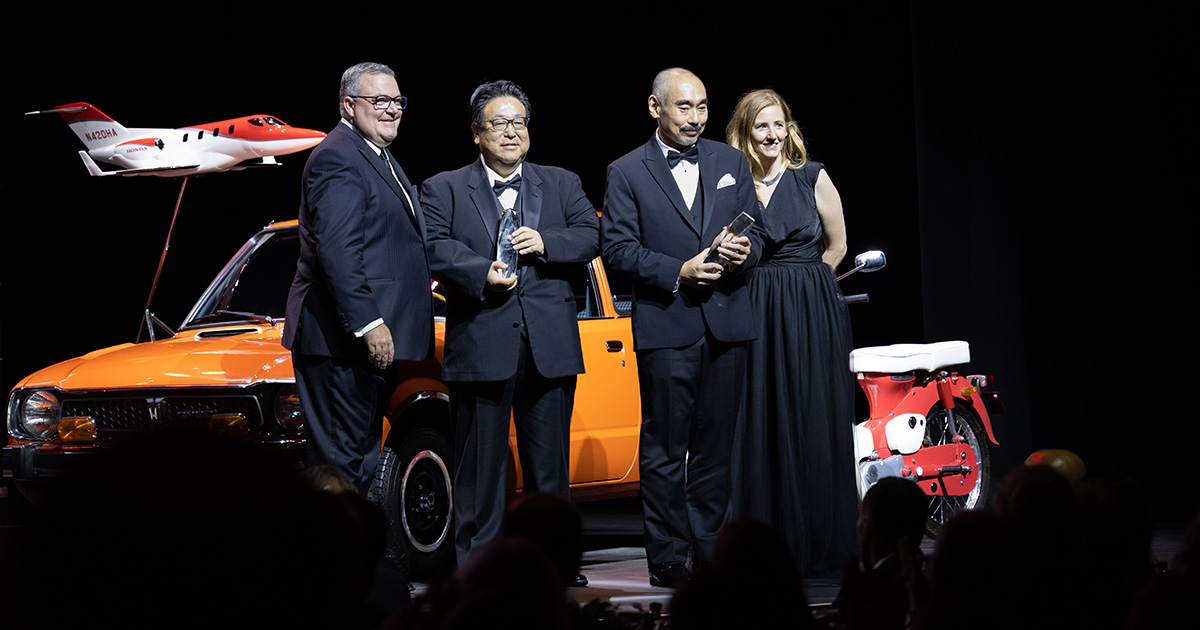 元最高顧問 藤澤武夫の米国自動車殿堂入り授賞式典開催 | Honda 企業