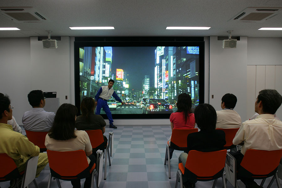 大型スクリーンを利用した研修