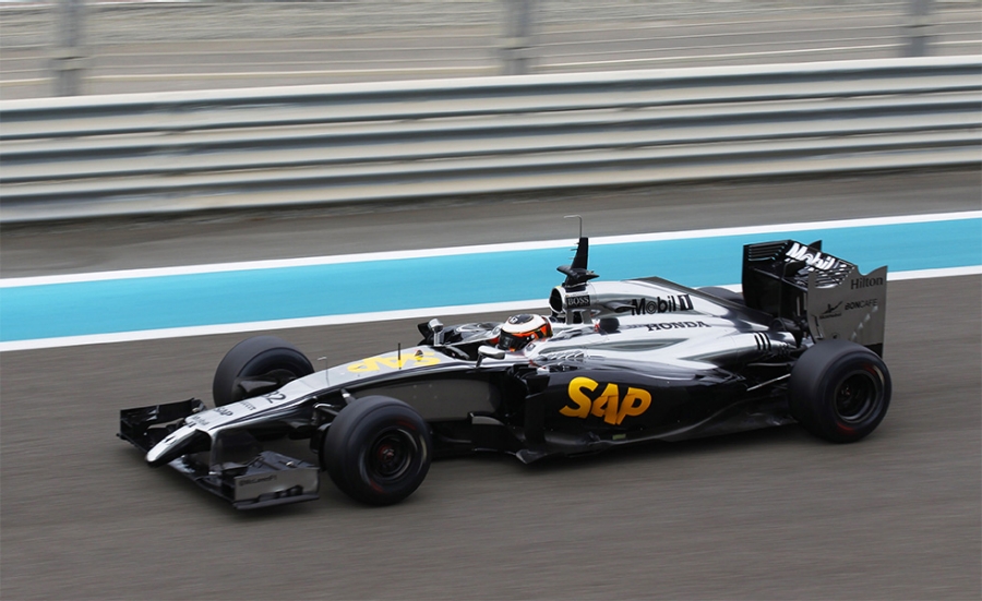 開発用マシン MP4-29H／1X1