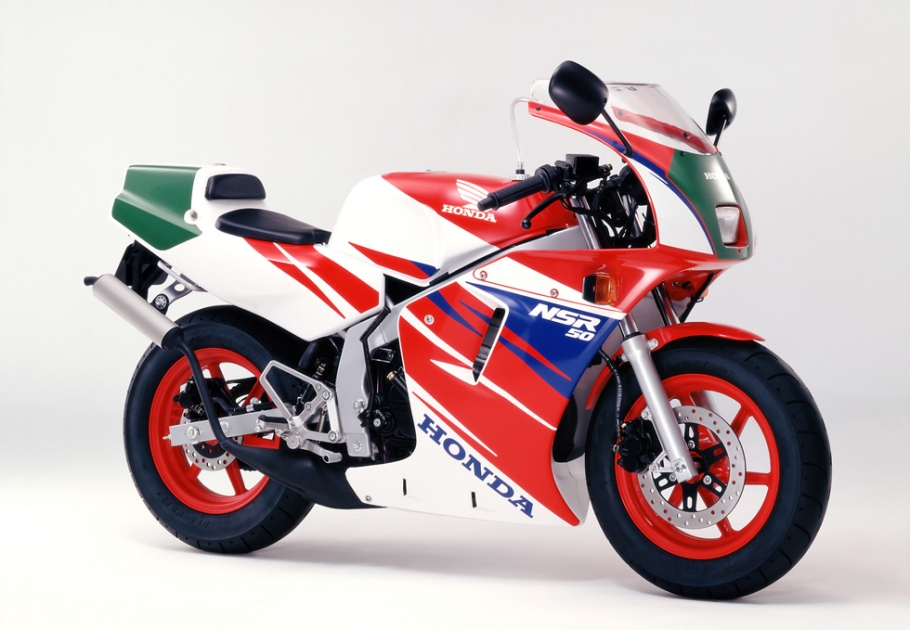 Honda | 本格装備のミニ・スポーツバイク 「ホンダ NSR50/80」のカラー ...