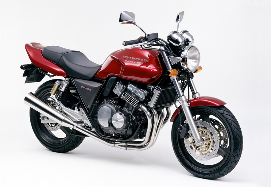Honda | 力強く個性的なフォルムのネイキッド・ロードスポーツバイク ...