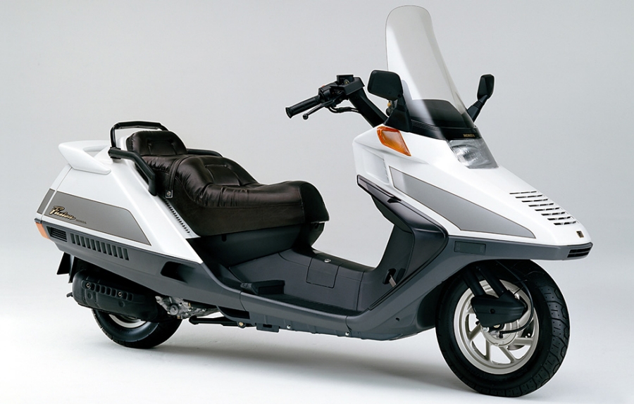 Honda | 250ccスクーター「ホンダフュージョンSE」のカラーリングを 
