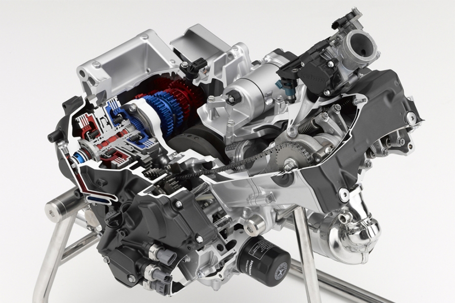 新開発の700ccエンジン （第二世代デュアル・クラッチ・トランスミッション）