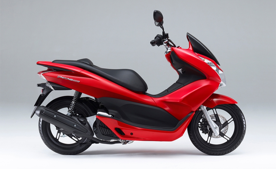 Honda | 新型軽二輪スクーター「PCX150」を新発売