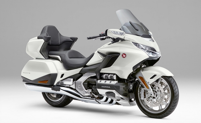 Gold Wing Tour Dual Clutch Transmission＜AIRBAG＞ パールグレアホワイト
