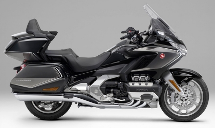Gold Wing Tour Dual Clutch Transmission＜AIRBAG＞ ダークネスブラックメタリック（ツートーン）