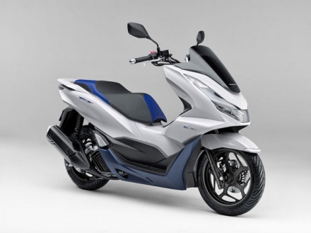 Honda | 新型「PCX」「PCX160」「PCX e:HEV」を発売