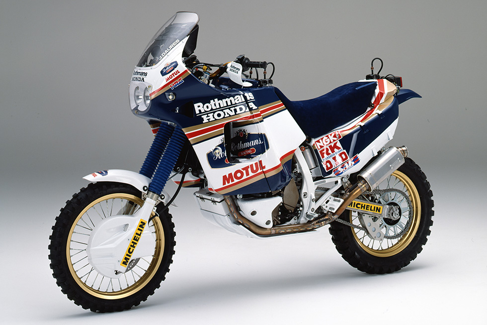 1989 Paris-Dakar winning NXR750 Knowhow gained from the 1989 NXR750 was applied to the production model Africa Twin