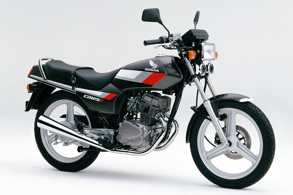 Long-selling 125cc, Evolutionary Lineage of 2-cylinder Sports｜CB  Stories｜HISTORY｜CB｜Honda Global Corporate Website