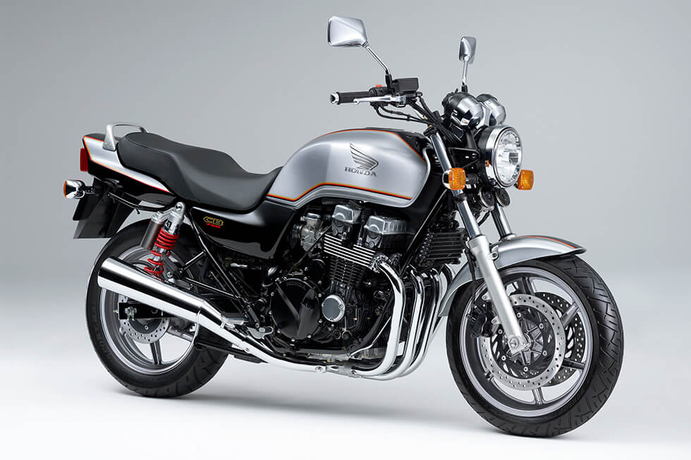 October 2007 CB750 SPECIAL (Limited edition) Livery inspired by the 6-cylinder 1000 cc CBX, which was released as an overseas model in 1979.