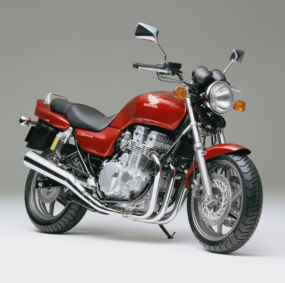 1992 CB Seven Fifty (European model) 4-cylinder model with compact chassis