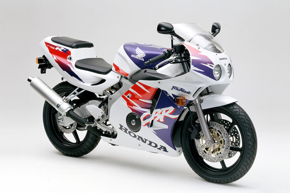 1994 CBR250RR Final model in the series. FireBlade logo on the fairing, similar to the CBR900RR.