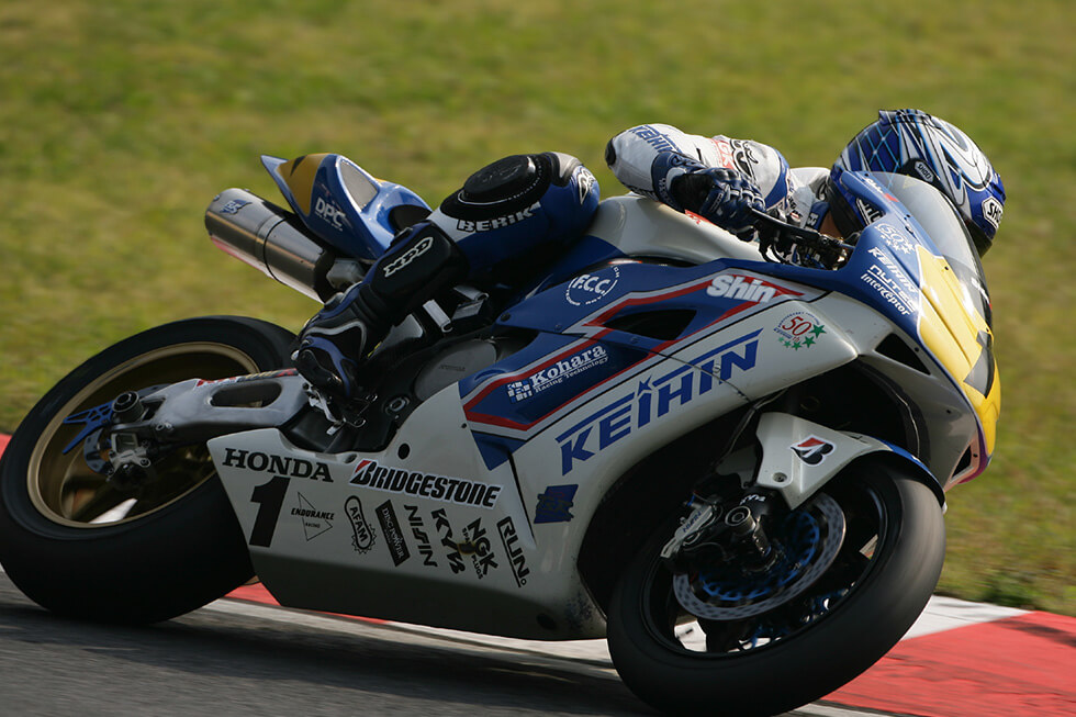 Shinichi Ito (CBR1000RR) wins the 2006 MFJ JSB1000 class