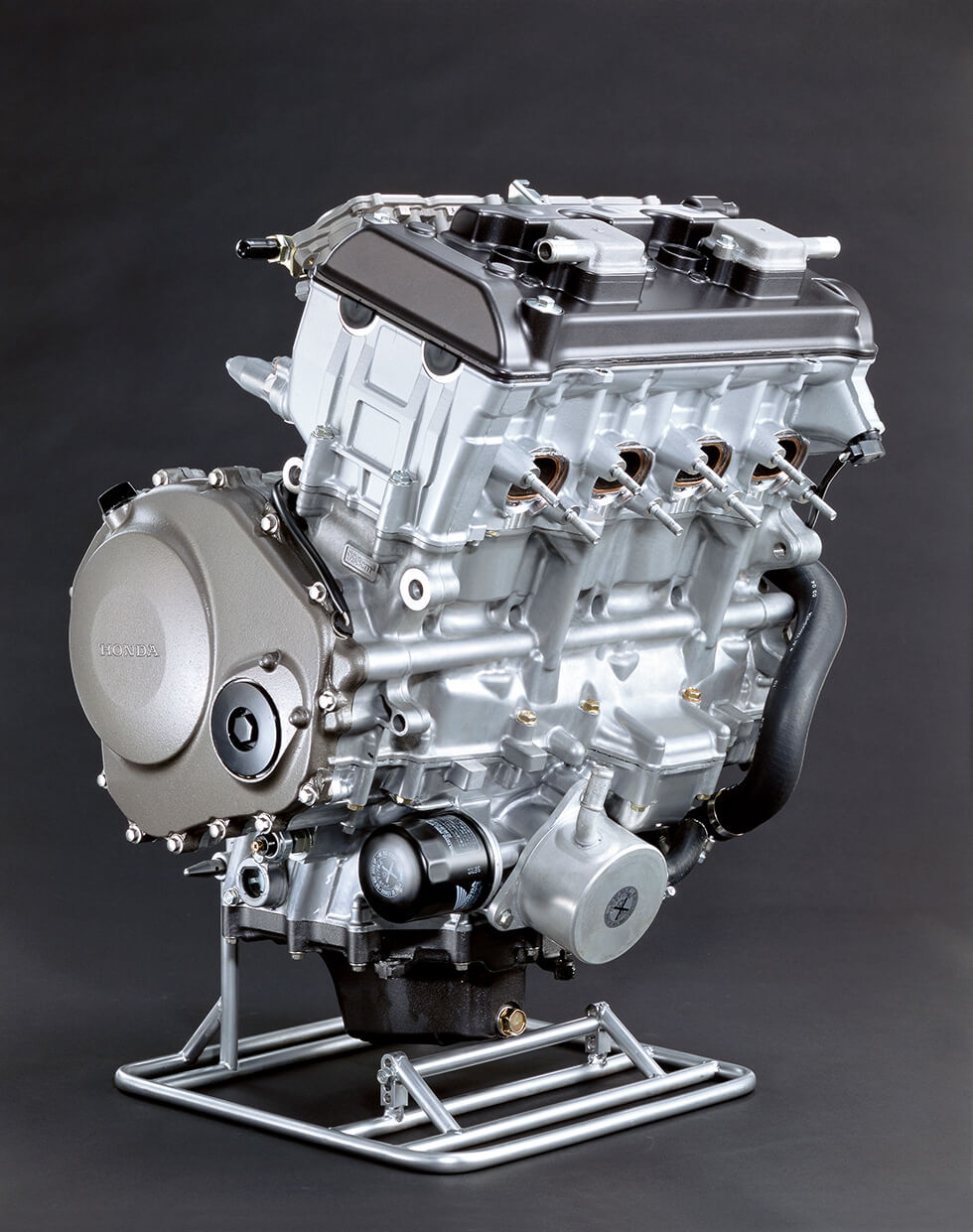 Newly developed 4-cylinder engine (European model)