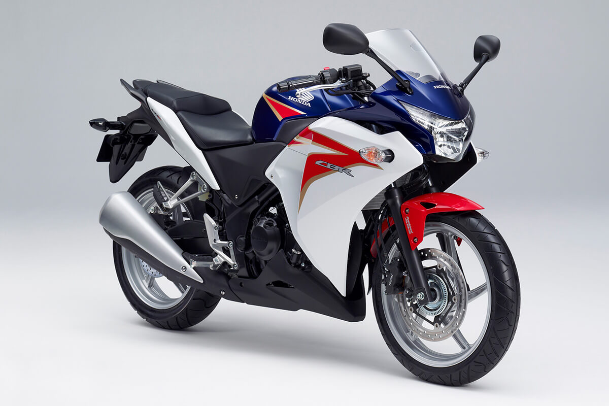 The Single-Cylinder CBR for Riders All Over the World｜CBR Stories｜HISTORY｜ CBR｜Honda Global Corporate Website