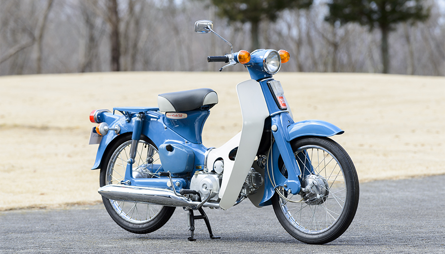 The World’s First Motorcycle Equipped with a Position Light 1969 C50M Super Cub