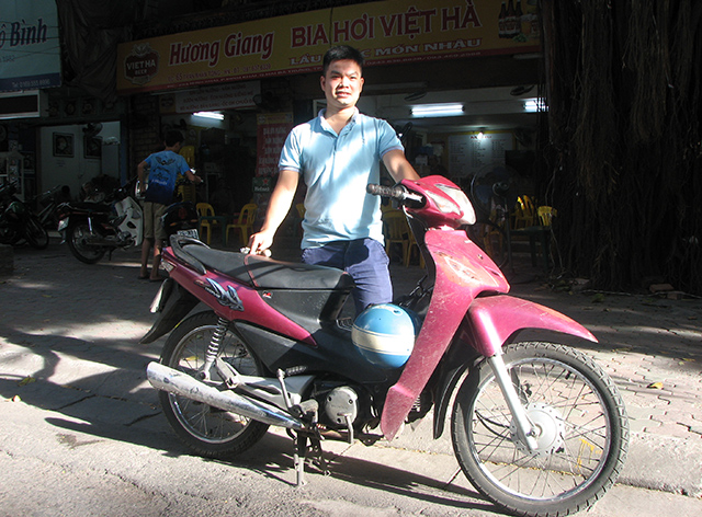 Trần Đức Thường (Company employee; age 29, from Hanoi)