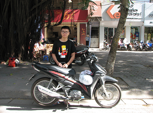 Nguyễn Đình Thế Anh (College student; age 19, from Hanoi)