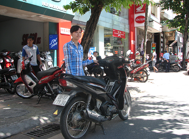 Đặng Thị Lệ (Company employee; age 24, from Hanoi)