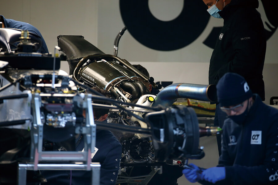 RA620H powered the AT01. Due to tCOVID-19, PU development was severely affected, including development freezes and new regulations that were issued at short notice. Honda, however, succeeded in getting through the 2020 season, which was shortened to 17 races, almost trouble-free.