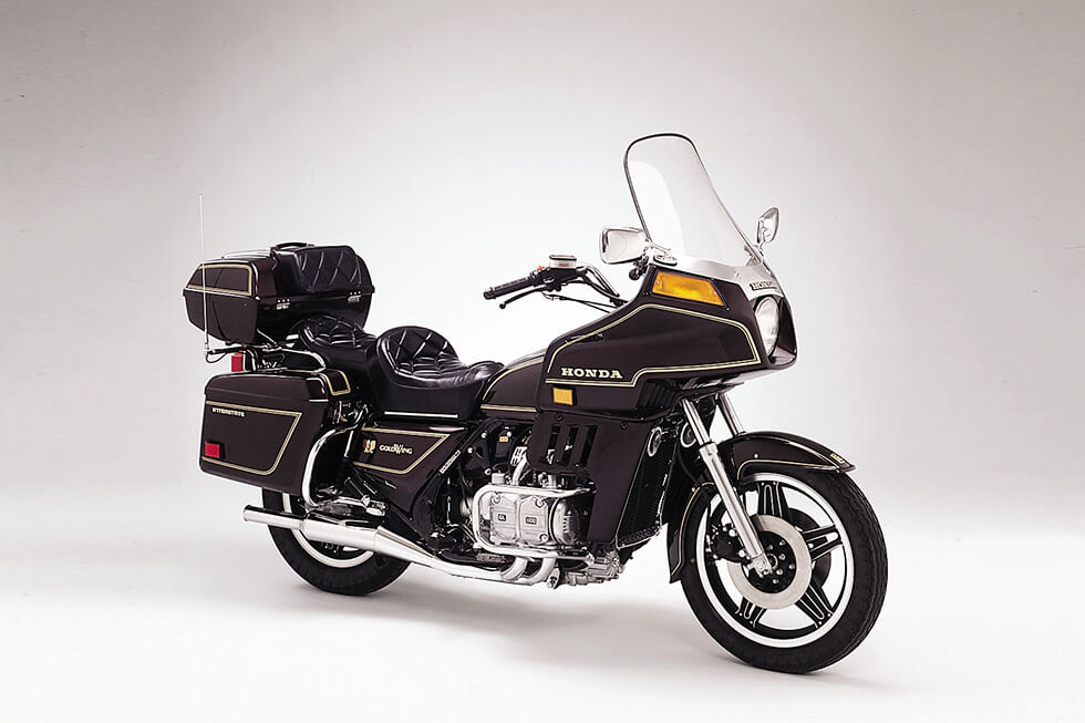 1980 Gold Wing GL1100 INTERSTATE The first long-distance tourer Gold Wing, equipped with fairing.