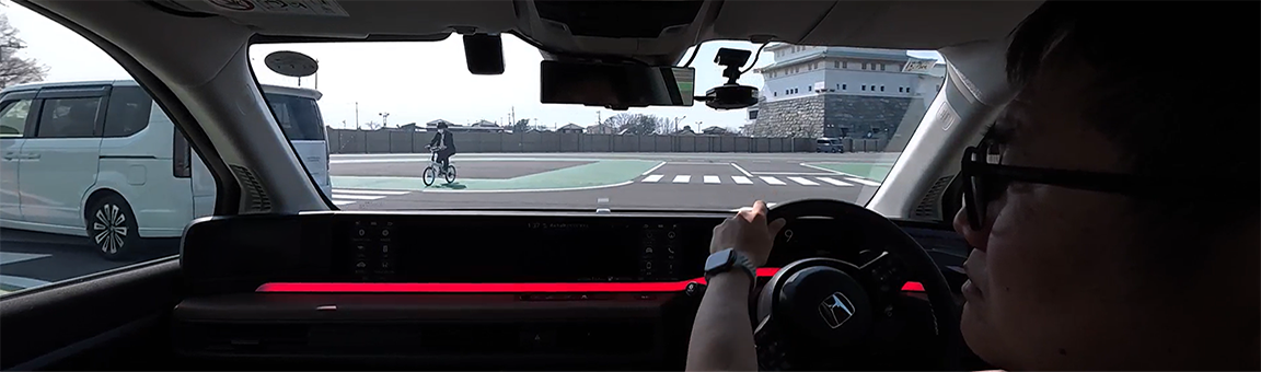 CI Driving Assistance System Dashcam	
 イメージ