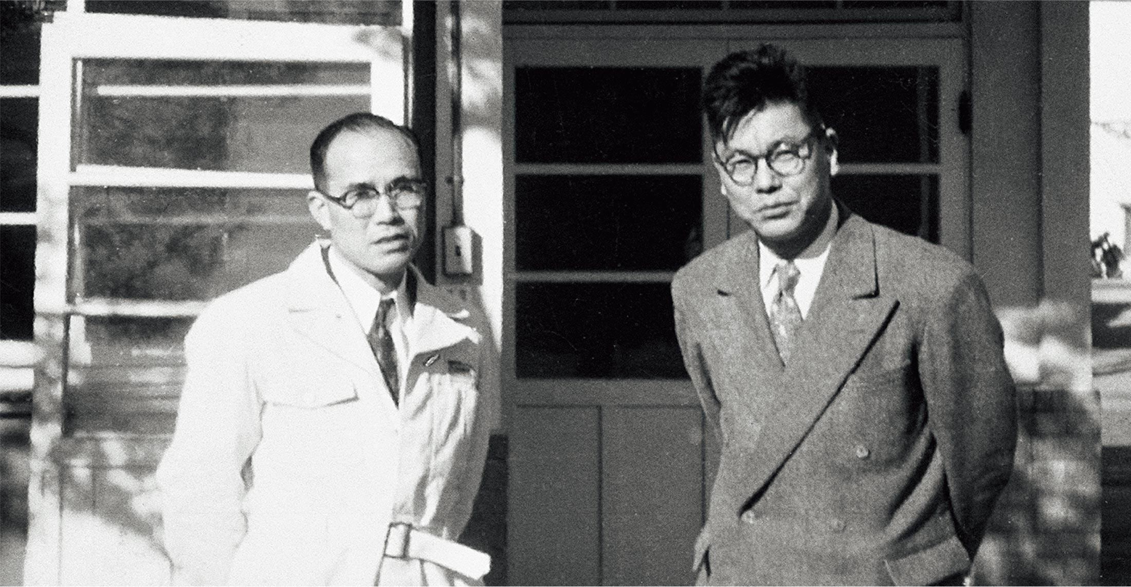 Soichiro Honda (left) and Takeo Fujisawa (right) in 1951