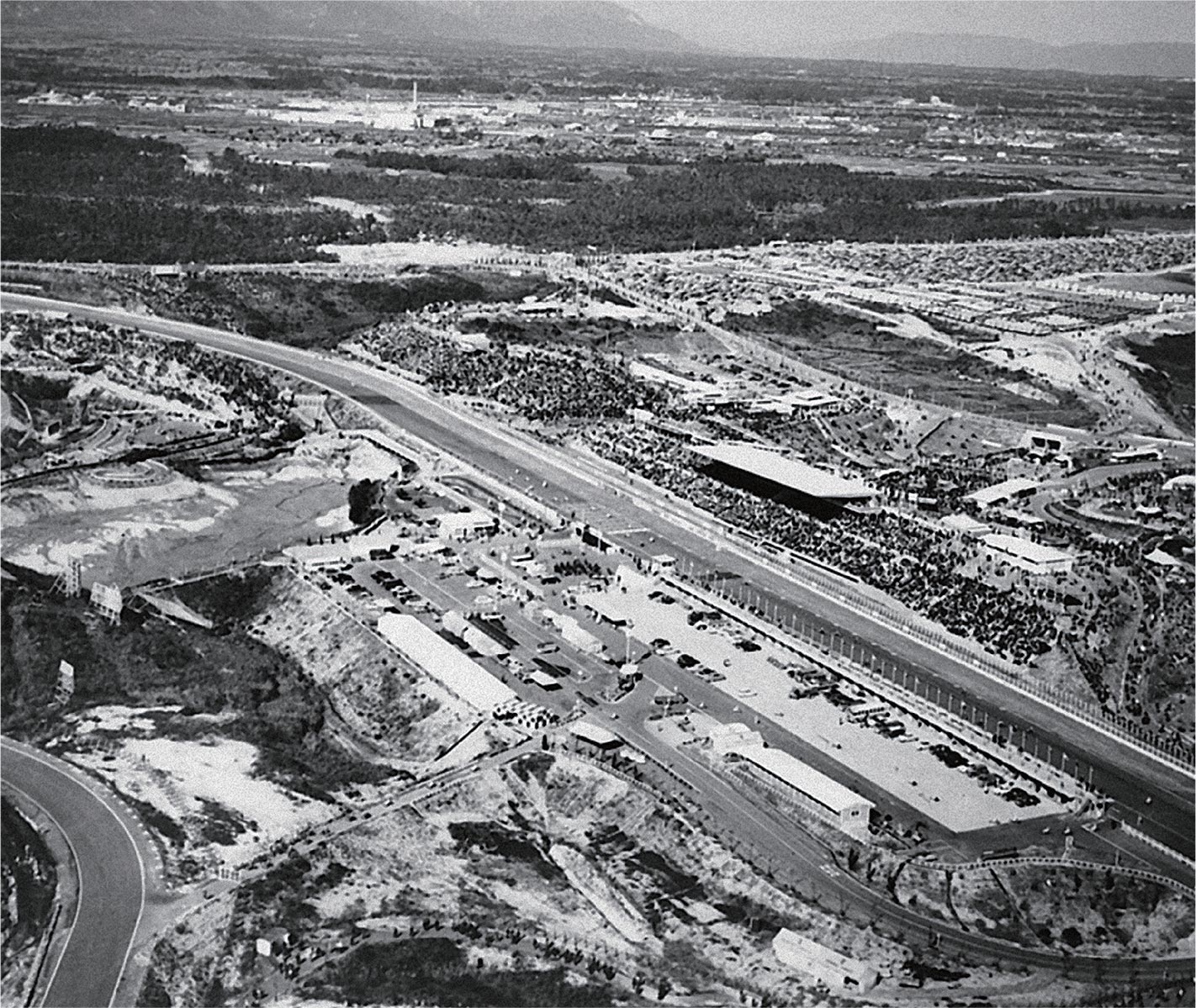 Suzuka Circuit opens (1962)