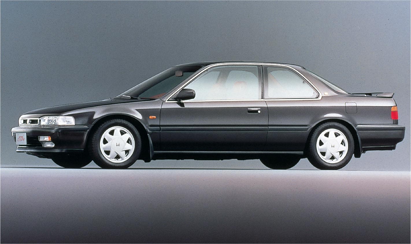 In 1990, the latest version of Honda Accord Coupe at the time was built at Honda plant in Ohio, the U.S. and exported to Japan.