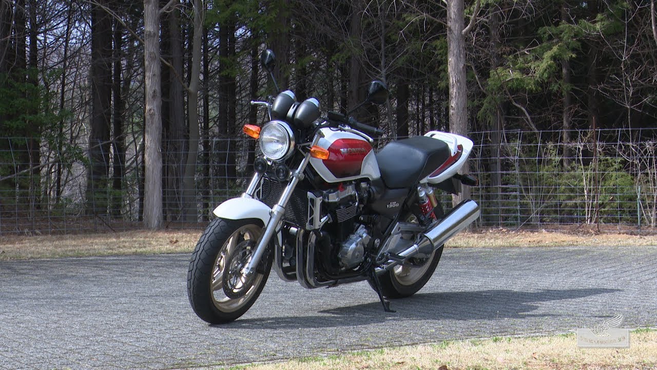 CB1300 SUPER FOUR (Second-generation BIG-1) in Action