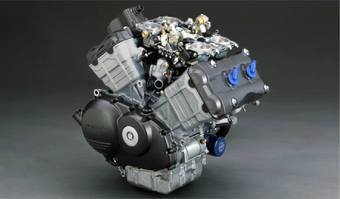 The RC45 engine was also difficult to develop due to the pursuit of innovative technology. 