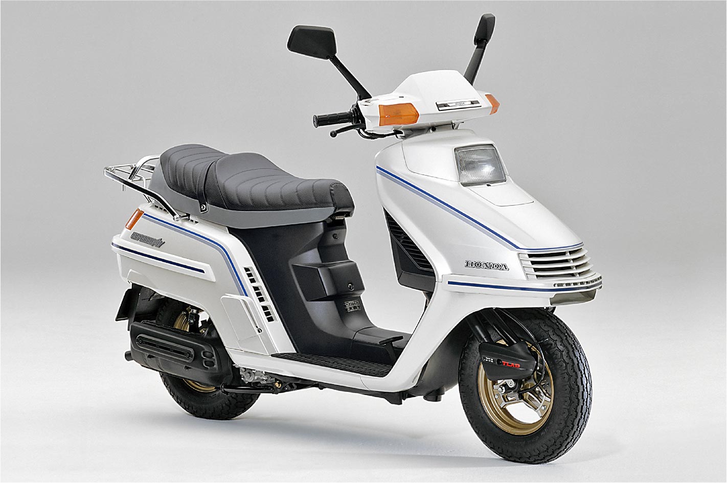 Japan’s first 250 cc scooter, pioneering the Big Scooters Spacy 250 Freeway