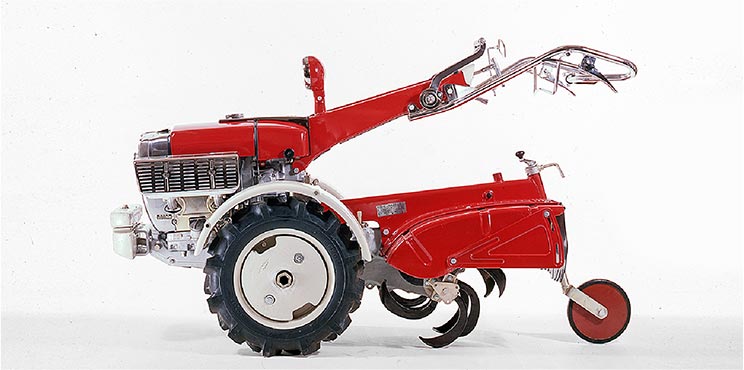 The F190, along with the F60, was exhibited at the Salon International de l´Agriculture in an effort to enter the European market.