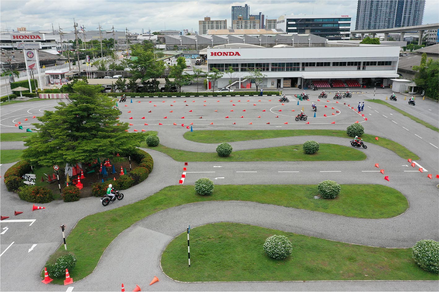 APH Traffic Education Center, the first private facility in Thailand to issue government-approved license 