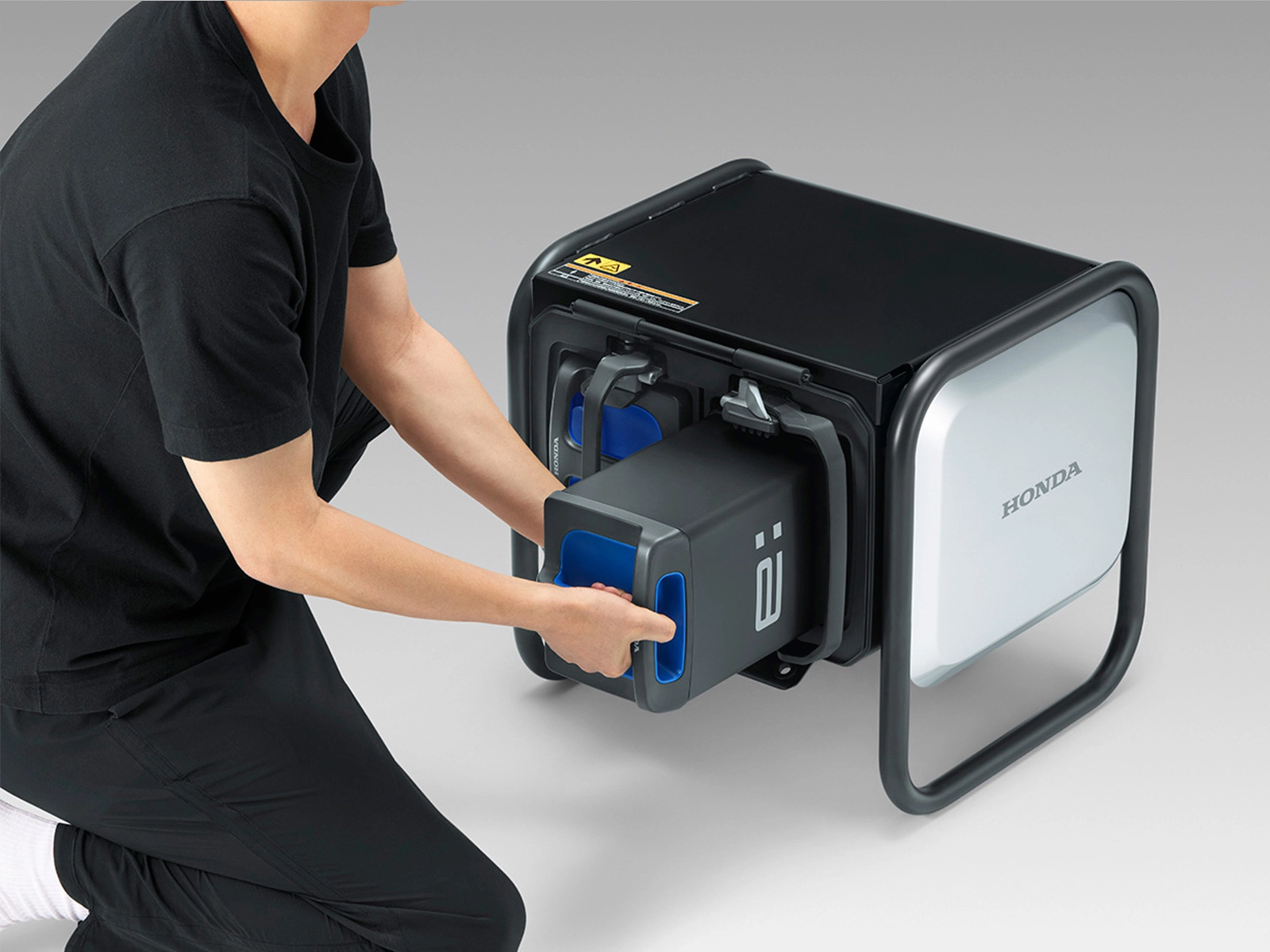 Electric outboard motor