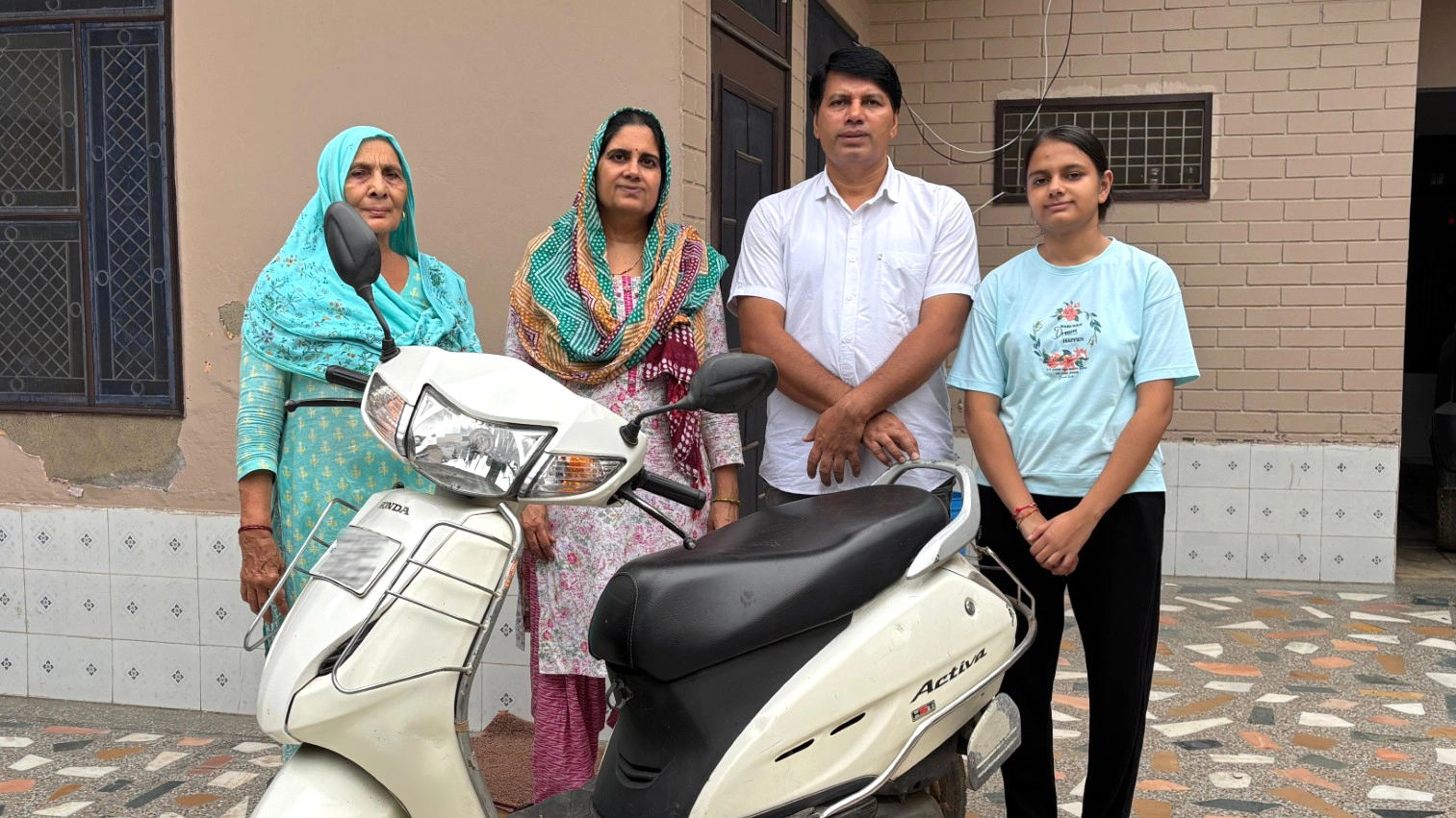 Activa and local family