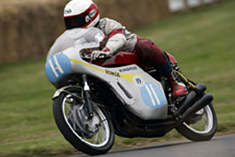 A rare RC173 that won the 1966 WGP 350cc class championship, ridden by Bob Heath.