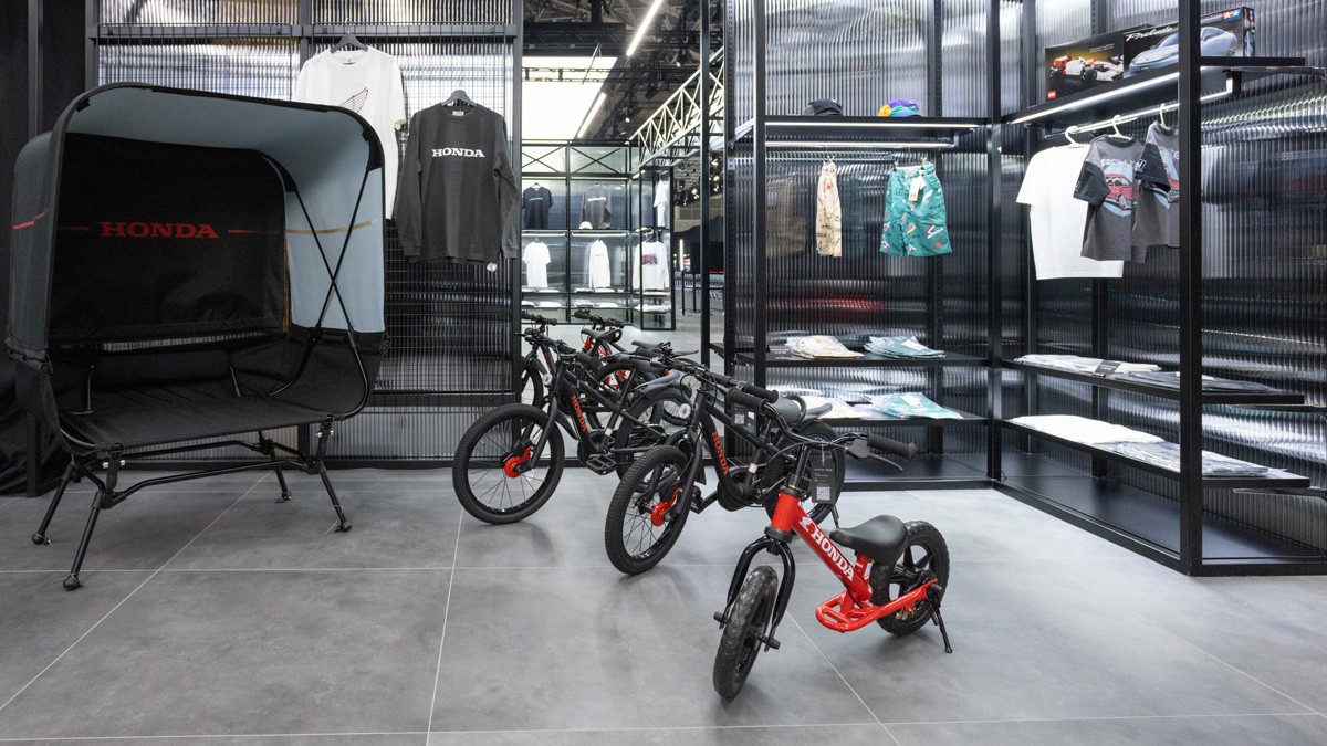Honda merchandise booth